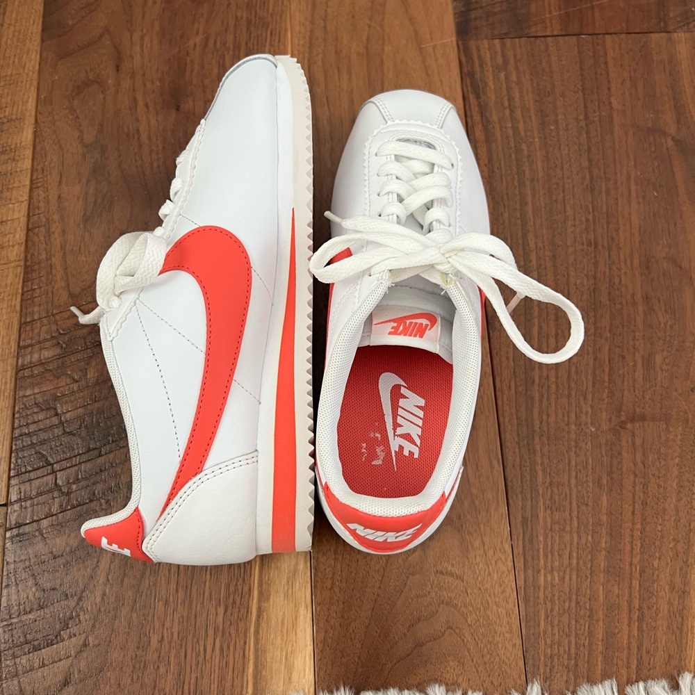 nike womens cortez shoes
